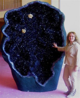 Mineral Expo Mamaia 2014 măsoară frumuseţea cu o geodă de peste 400 kg